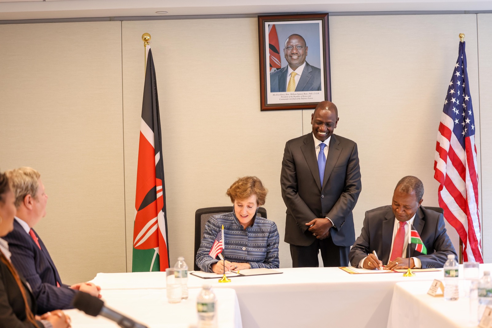 us-&-kenya-sign-$60-million-connectivity-grant,-including-assistance-for-the-purchase-of-electric-buses-for-nairobi-brt