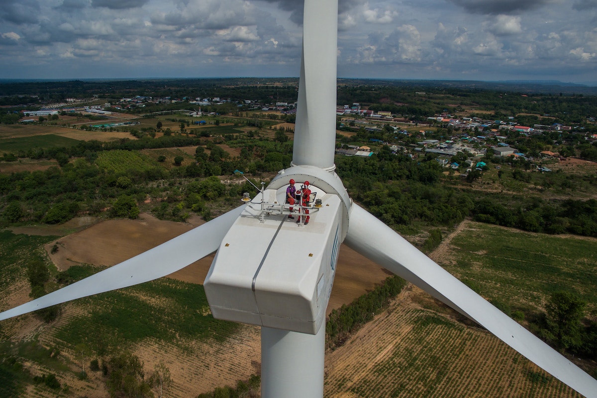 world’s-electricity-supply-close-to-‘peak-emissions’-due-to-growth-of-wind-and-solar