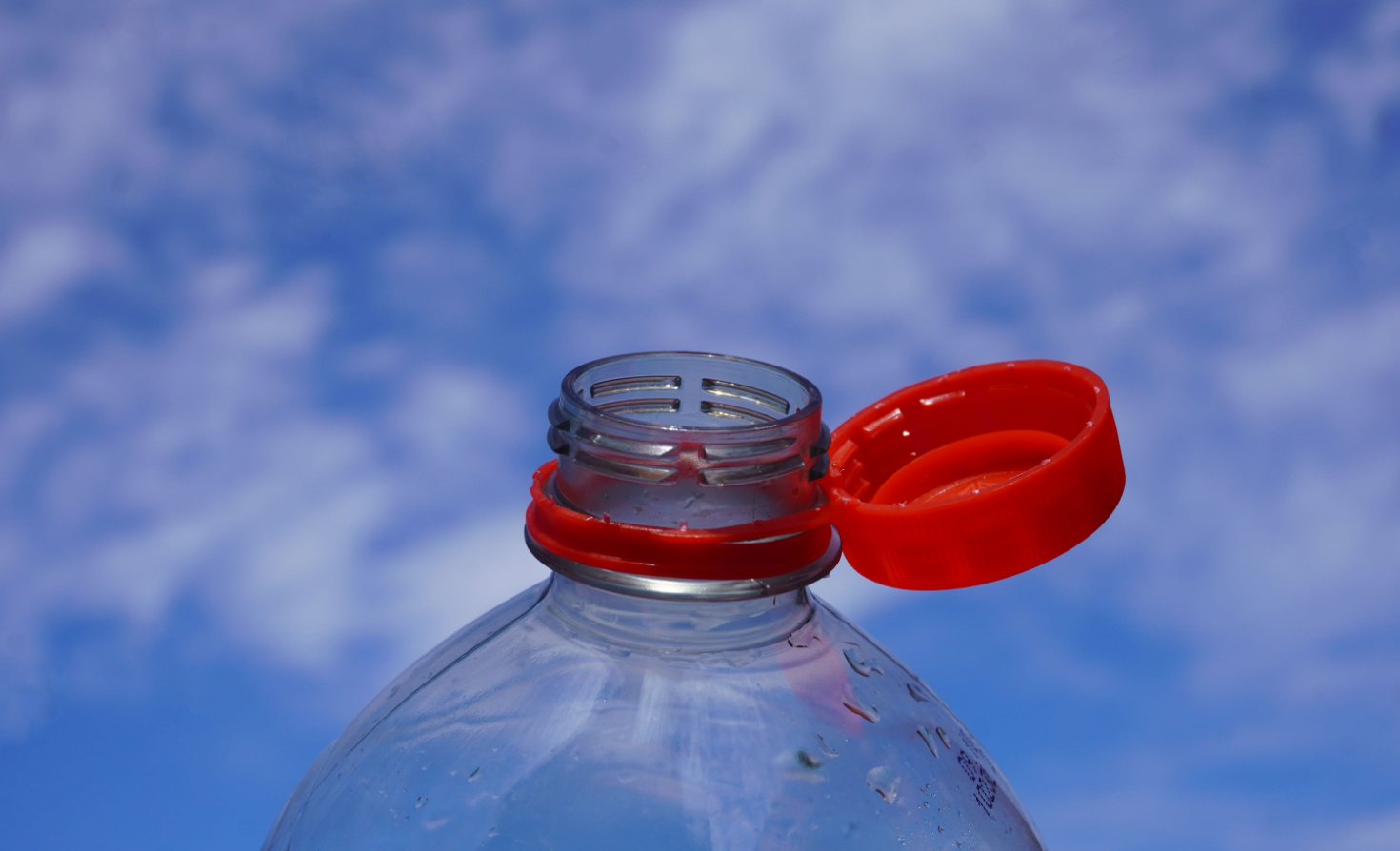 danone,-nestle-and-coca-cola-face-legal-pressure-over-plastic-bottle-claims