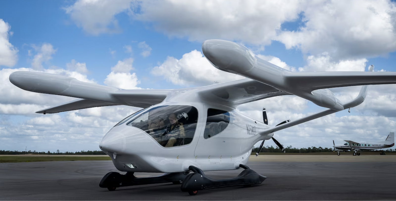 us-air-force-tests-electric-aircraft,-fuel-cells,-and-“fierce”-jet-fuel-for-decarbonization