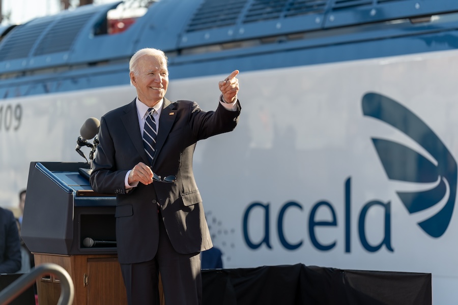 biden-administration-announces-policy-to-decarbonize-federal-work-travel