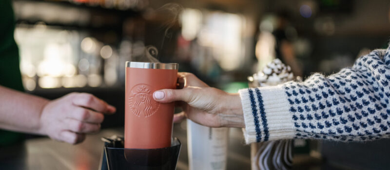 starbucks’-customers-in-the-us-and-canada-can-use-their-own-cups-for-all-orders
