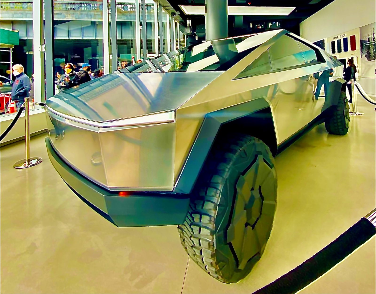 tesla-cybertruck-matte-vs.-glossy-ppf-(paint-protection-films)