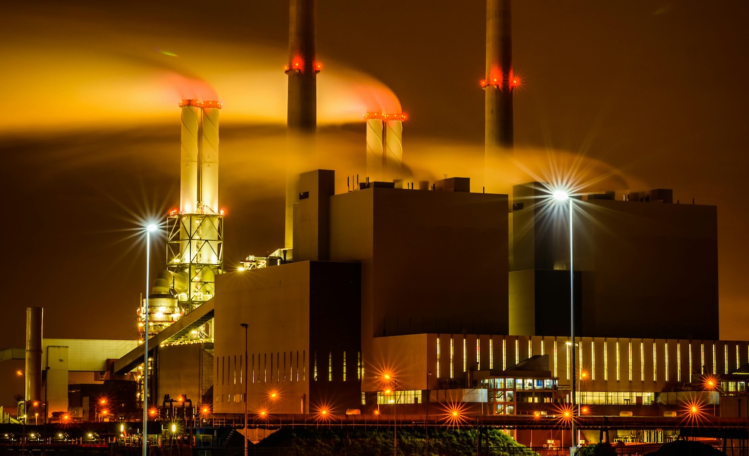 shifting-political-winds-threaten-europe’s-progress-on-green-goals