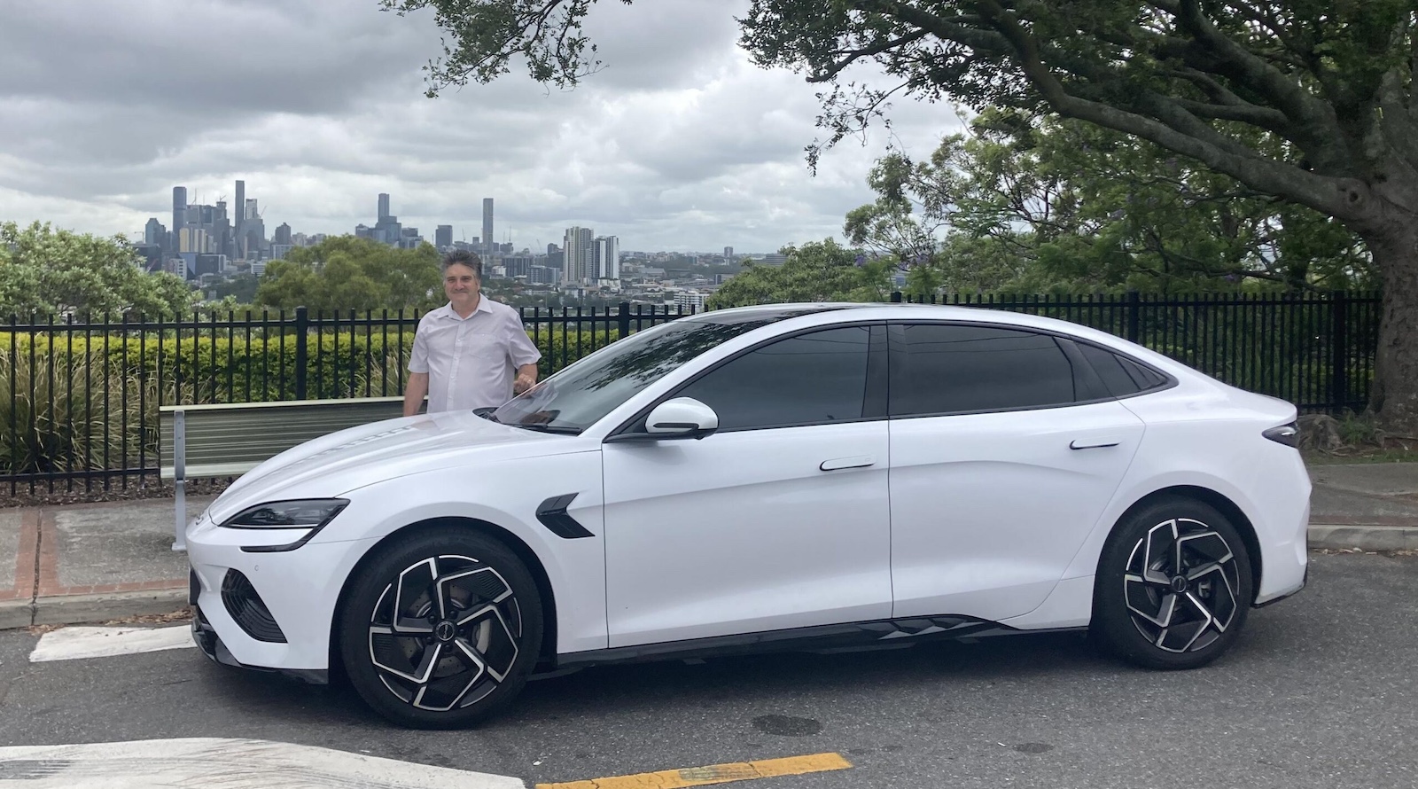 australian-ev-sales-steady-in-december-—-2024-looks-bright