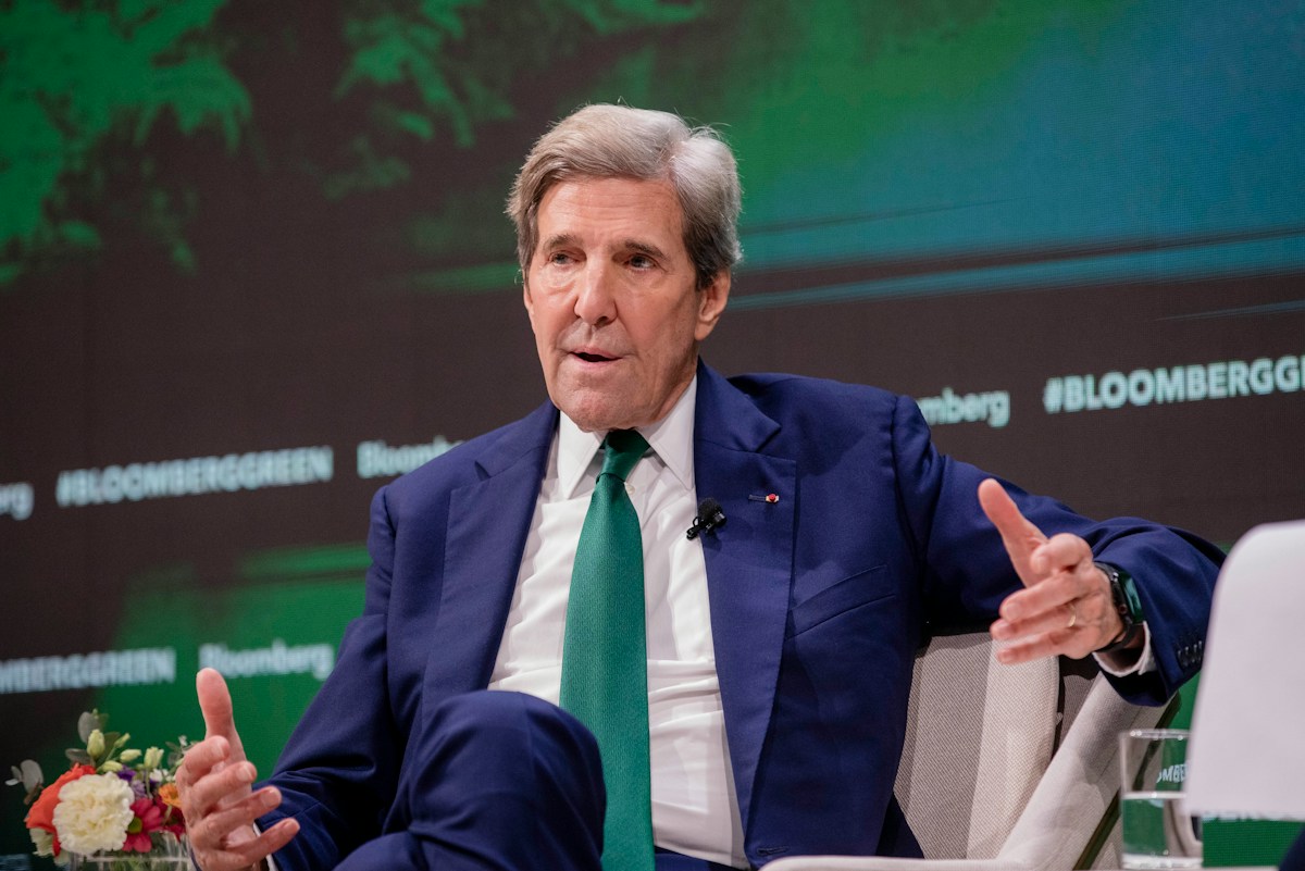 john-kerry’s-climate-legacy:-‘not-a-job,-but-a-conviction’