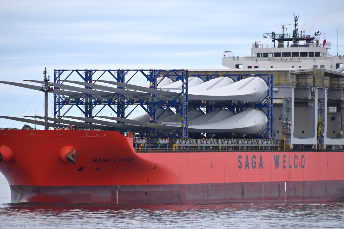 china-doubles-down-on-green-tech,-energy-transition