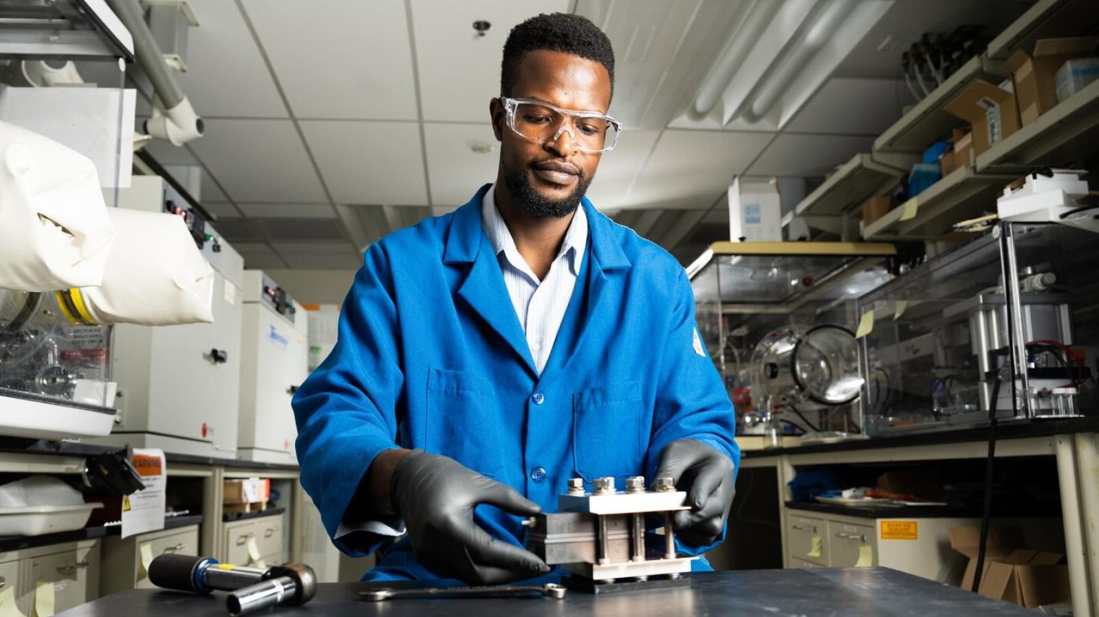 energy-storage-innovators-plumb-iron-age-for-new-coal-killing-batteries