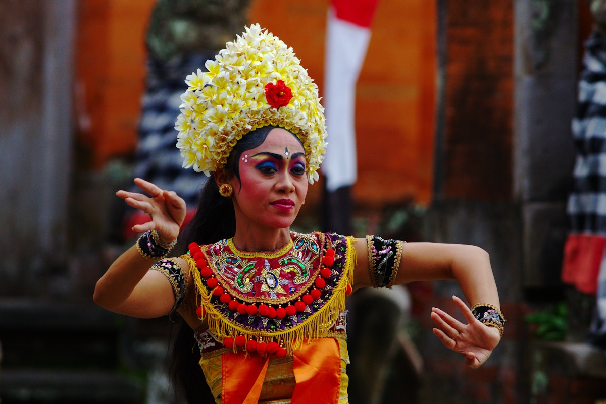 rain-check:-climate-change-hits-vulnerable-indonesian-trans-women