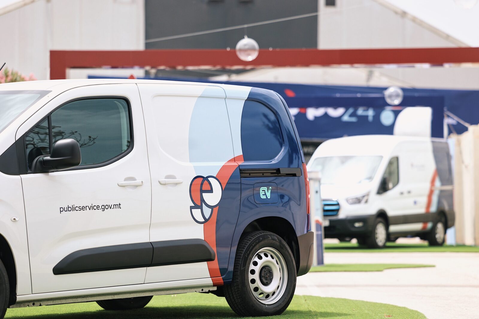 malta prime-minister-robert-abela-visits-the-public-service-expo-2024-as-new-fleet-of-250-evs-launched