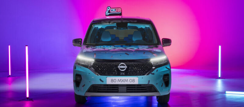 buckle-up-&-sing-out-loud-with-nissan-townstar-karaok-e