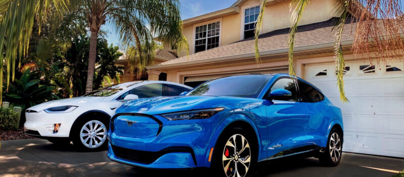 ford-revises-dealer-requirements-to-sell-electric-cars