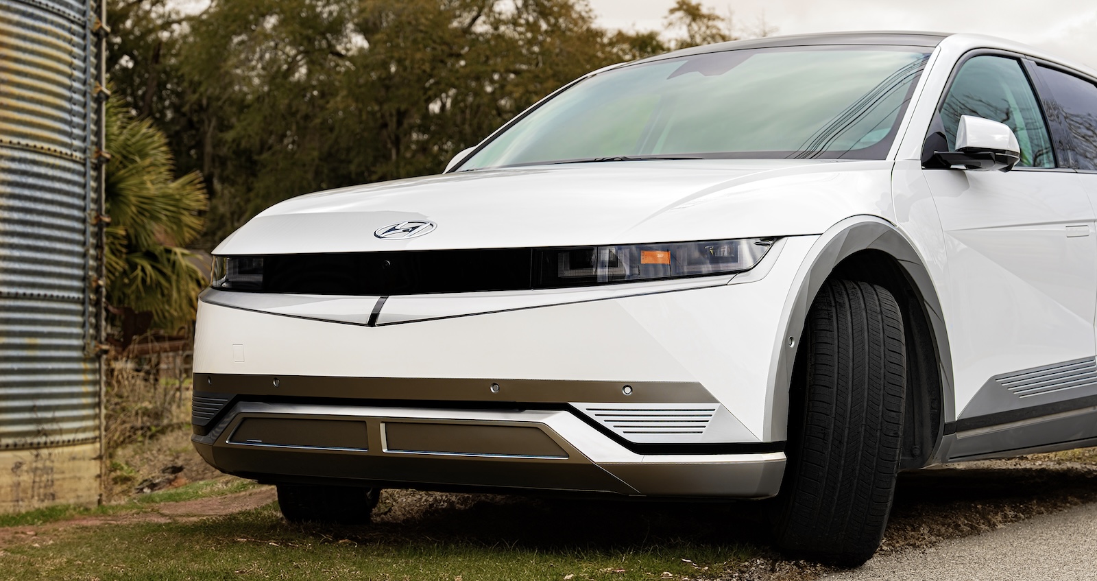 money-talks:-the-electric-vehicle-revolution-trumps-red-state-politics