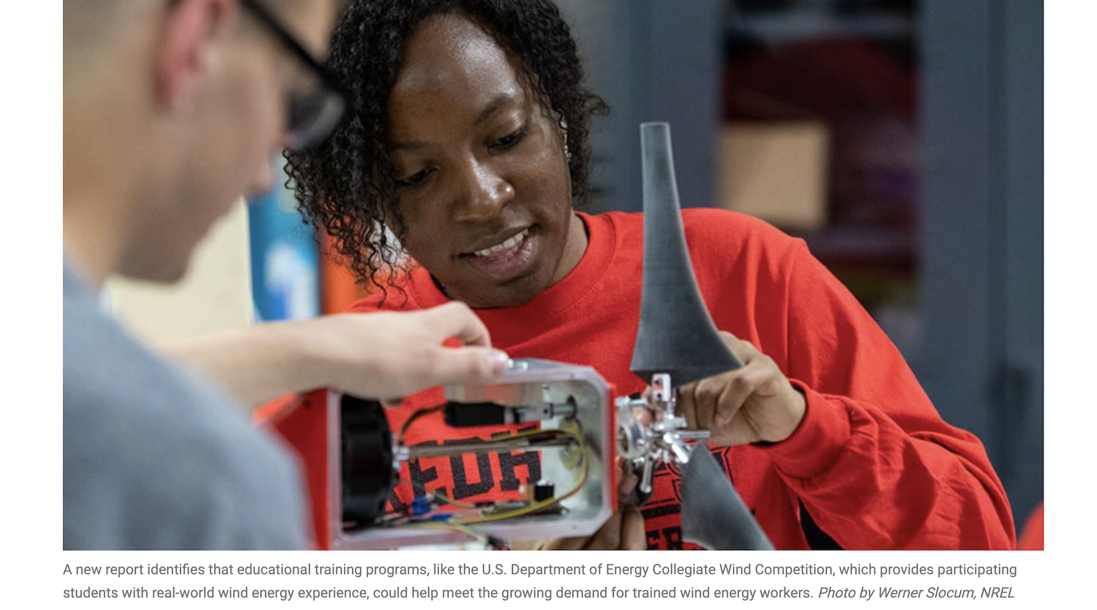 do-large-scale-wind-projects-increase-local-employment?-new-us-study-says-yes,-&-those-effects-last.