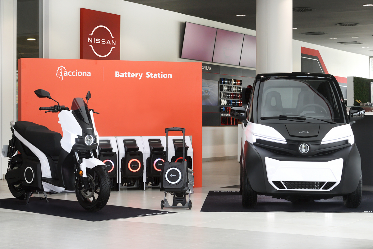 nissan-will-be-uk-distributor-for-silence’s-so4-nano-microcar-&-e-motorcycles