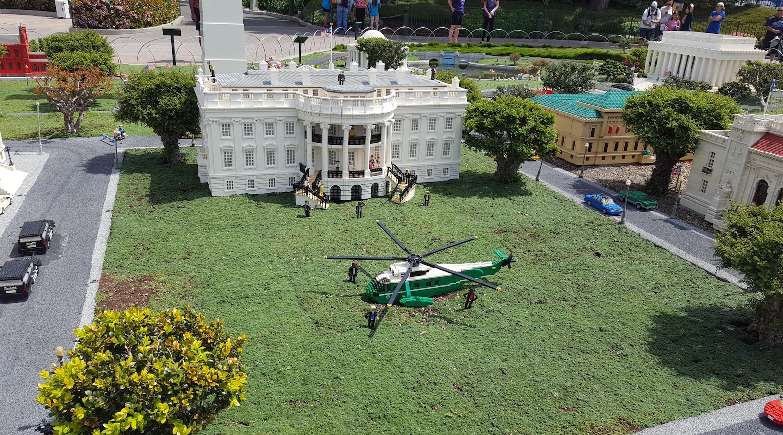 project-2025-aims-to-break-us-government-&-ignore-climate-crisis-if-trump-is-elected