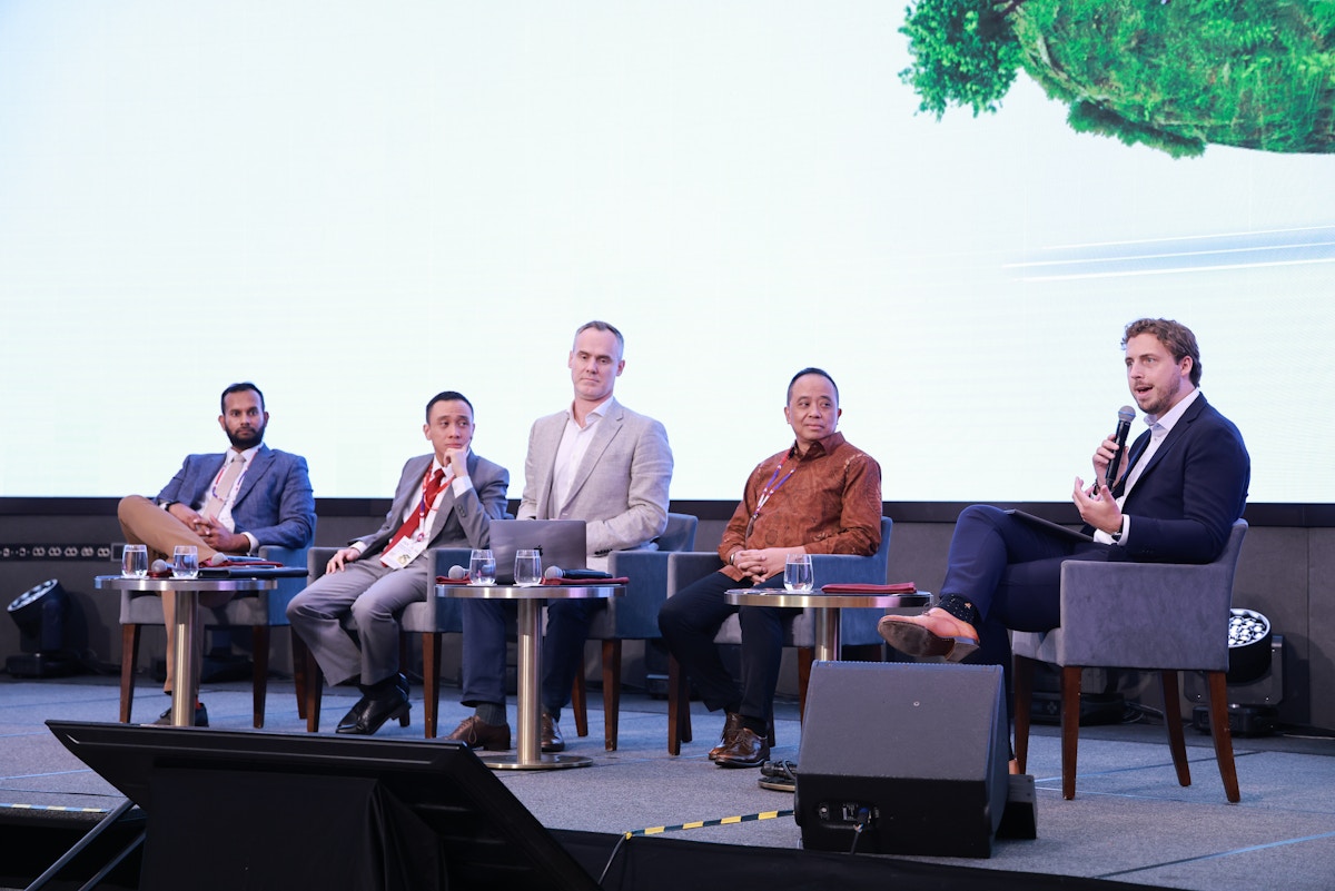 investors-push-for-carbon-pricing-mechanisms,-but-developers-resist