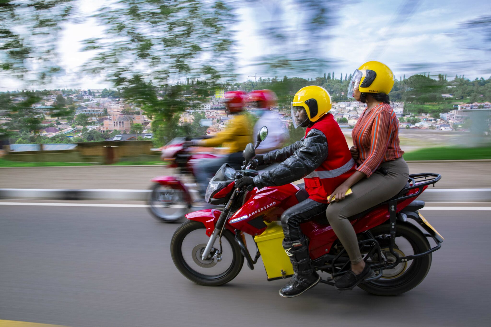 ampersand-&-crossboundary-energy-look-to-supercharge-kenya’s-e-mobility-transition-with-solar-charging-&-e-motorcycle-batteries
