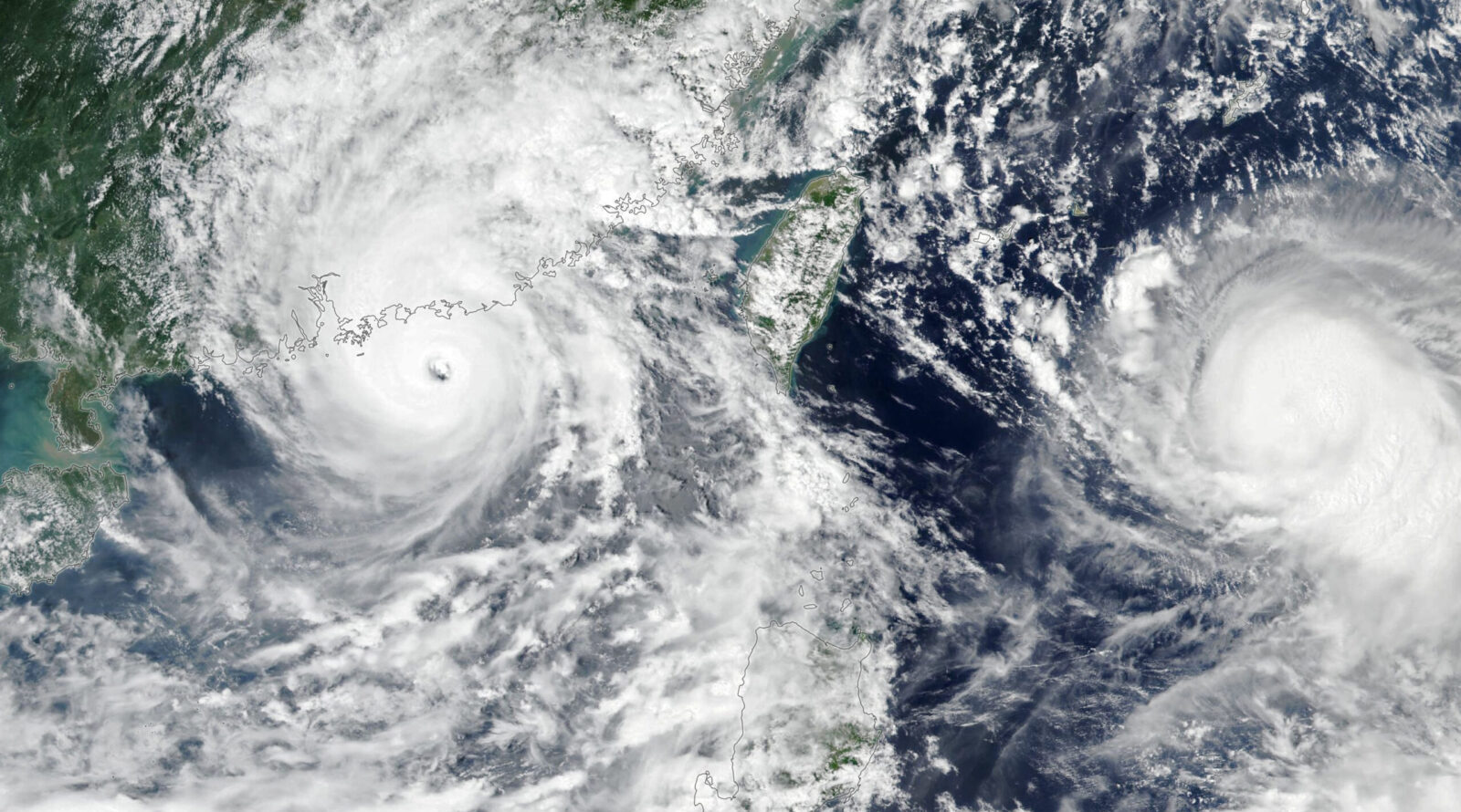 floating-solar-project-withstands-super-typhoon-capricorn