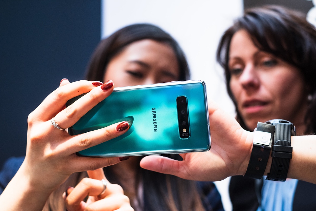 ‘too-much-humiliation’:-why-samsung-workers-are-striking-in-india